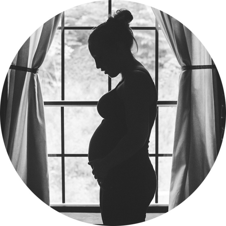 New Hampshire Maternity Photographer | 22&nbsp;Weeks